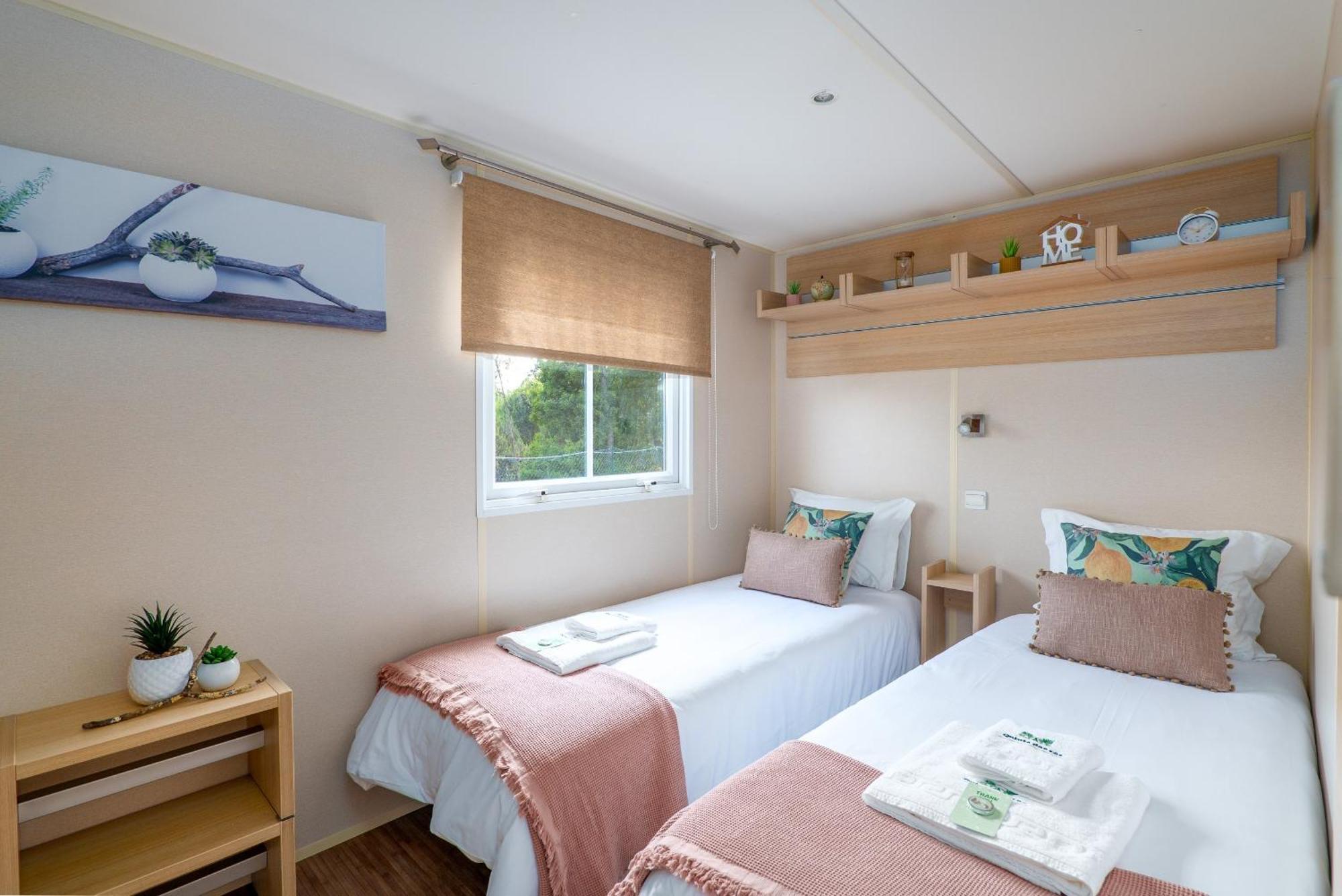 Foz do Sousa Glamping Frog Farmヴィラ エクステリア 写真